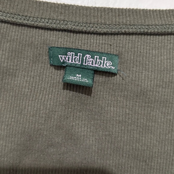 Wild Fable top size medium - Picture 3 of 5